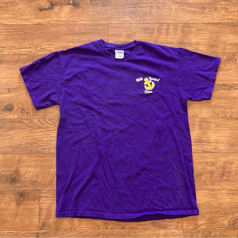 Girls Round Here Purple Gold T-Shirt Top ECU Adult Medium Shirt Gildan
